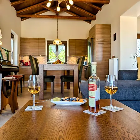 Villa Seistron