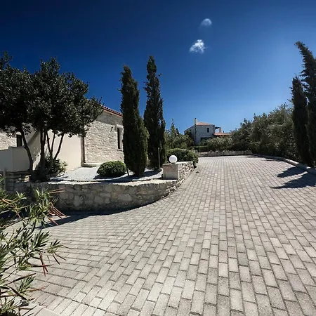 Villa Seistron *